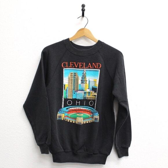 Vintage Cleveland Ohio Sweatshirt Medium - Picture 1 of 7